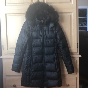 Black down-filled nike jacket with double zippers